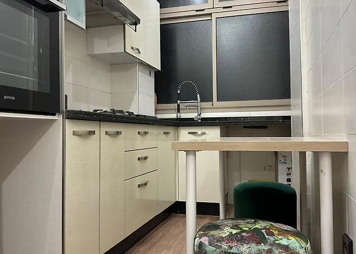 Cozy And Spacious Apartment